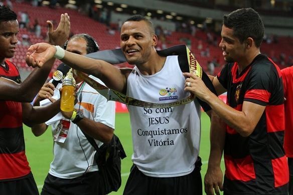 Rubro-negros comemoram a conquista do ttulo pernambucano