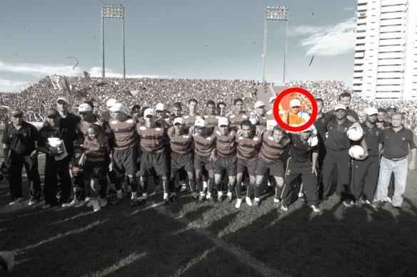 Magro posa para foto ao lado dos companheiros que consquistaram o Campeonato Pernambucano de 2006. Foi o primeiro ttulo do arqueiro pelo Sport