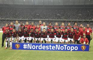 Magro perfilado com companheiros que conquistaram a Copa do Nordeste de 2014