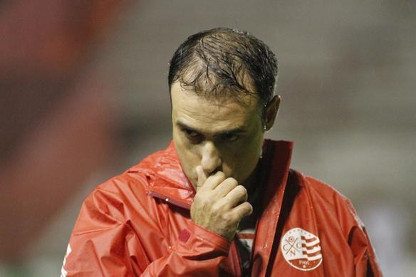 No retorno aos Aflitos, Timbu no se deu bem contra o Ava.