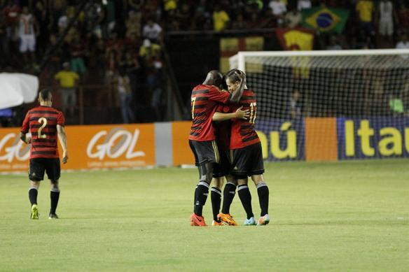 Com gol de Mike na segunda etapa, o Sport venceu o Bahia por 1 a 0 na Ilha do Retiro
