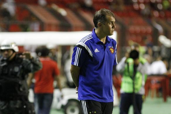 Com gol de Mike na segunda etapa, o Sport venceu o Bahia por 1 a 0 na Ilha do Retiro