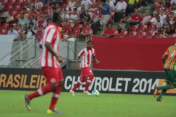 Timbu recebeu time maranhense na Arena Pernambuco no retorno da Srie B