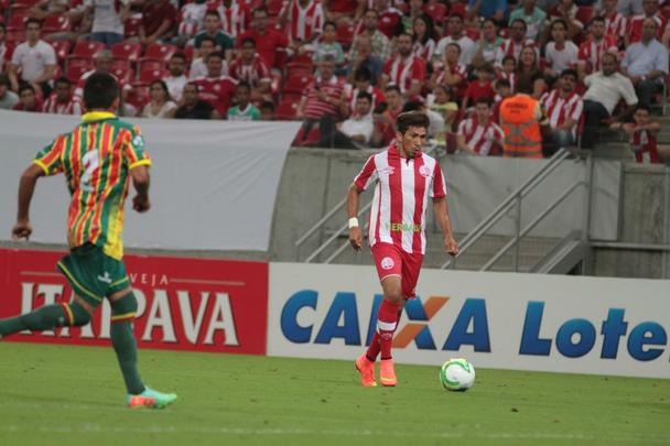 Timbu recebeu time maranhense na Arena Pernambuco no retorno da Srie B