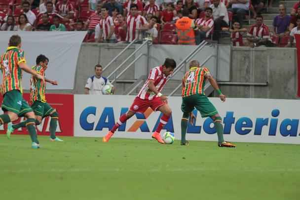 Timbu recebeu time maranhense na Arena Pernambuco no retorno da Srie B