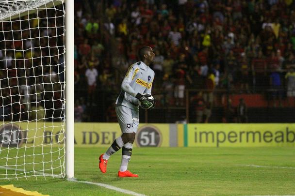 Sport vence o Botafogo na Ilha do Retiro por 1 a 0