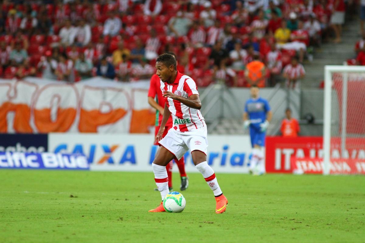 Timbu recebeu a equipe mineira em partida vlida pela 12 rodada da Srie B