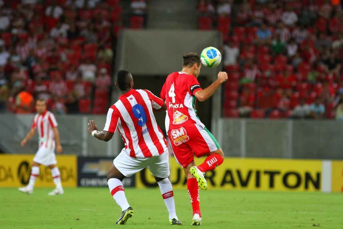 Timbu recebeu a equipe mineira em partida vlida pela 12 rodada da Srie B