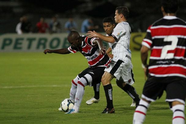 Santa Cruz vence, avana na Copa do Brasil e retoma as vitrias aps derrotas na Srie B 