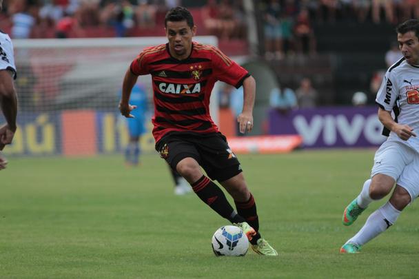 Com gols de Felipe Azevedo e Durval, Leão bateu o Galo pela 12ª rodada da Série A