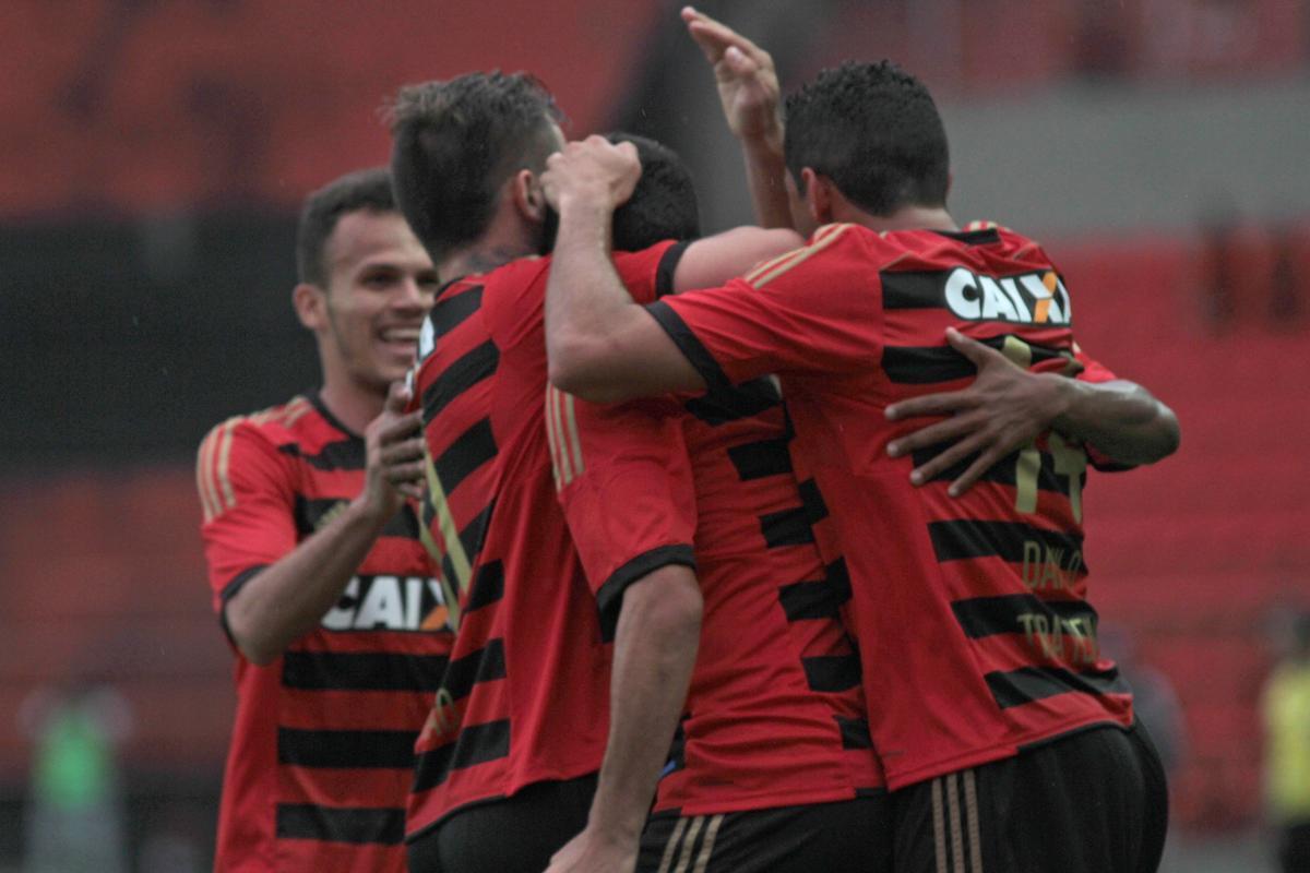 Com gol de Felipe Azevedo e Durval, Leo bateu o Galo pela 12 rodada da Srie A