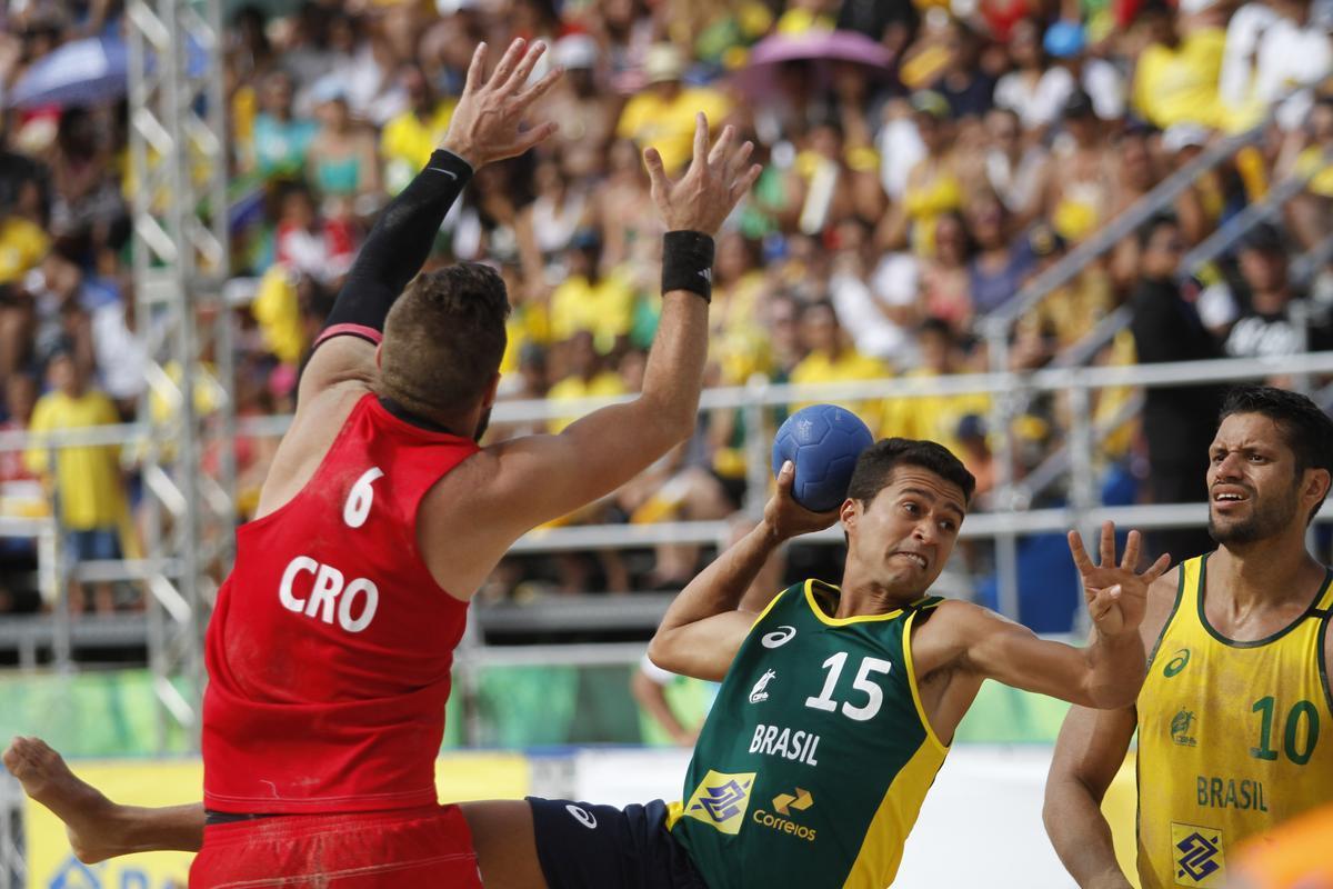 As equipes brasileiras sagraram-se campees nas areias da praia do Pina
