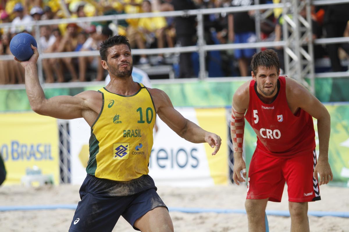 As equipes brasileiras sagraram-se campees nas areias da praia do Pina