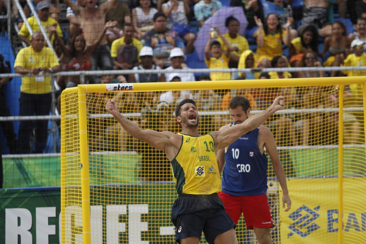 As equipes brasileiras sagraram-se campees nas areias da praia do Pina