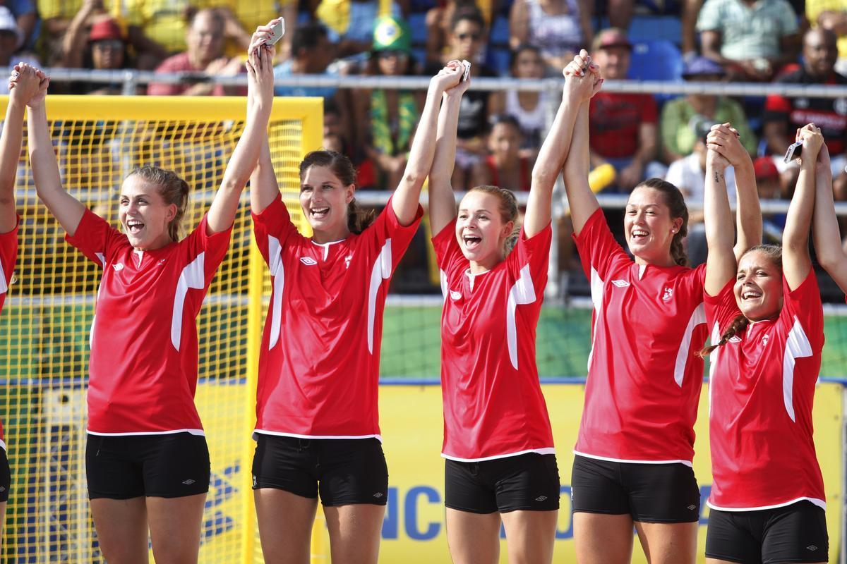 As equipes brasileiras sagraram-se campees nas areias da praia do Pina