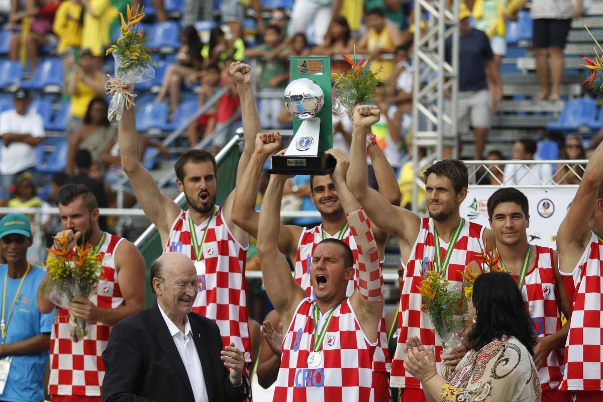 As equipes brasileiras sagraram-se campees nas areias da praia do Pina
