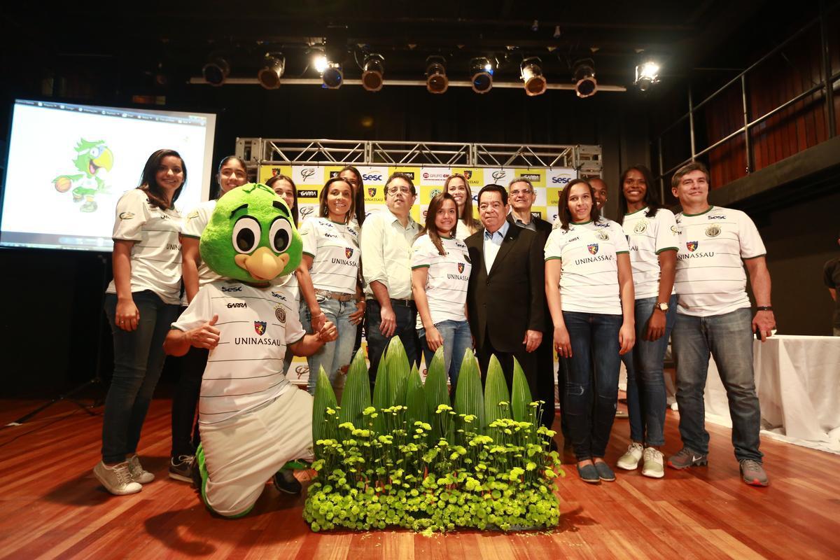 Roberto Dornelas e sua equipe foram apresentados como novos representantes do basquete feminino em Pernambuco