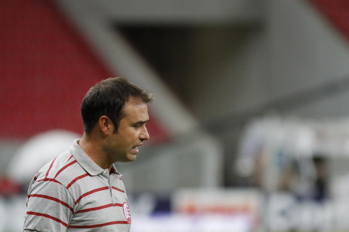 Nutico e Icasa se enfrentam pelo Campeonato Brasileiro da Srie B, na Arena Pernambuco