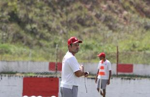 No CT Wilson Campos, Nutico treina para jogo contra o rival na Srie B do Campeonato Brasileiro