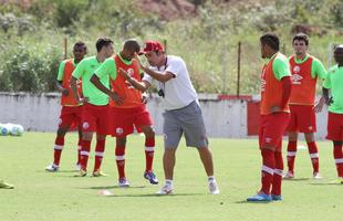 No CT Wilson Campos, Nutico treina para jogo contra o rival na Srie B do Campeonato Brasileiro