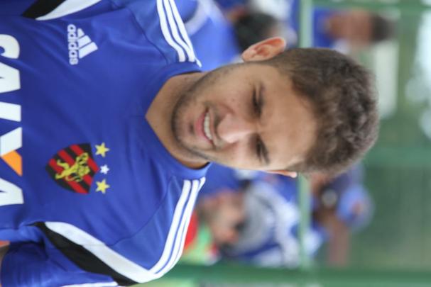 Eduardo Baptista comanda treino no CT de Paratibe