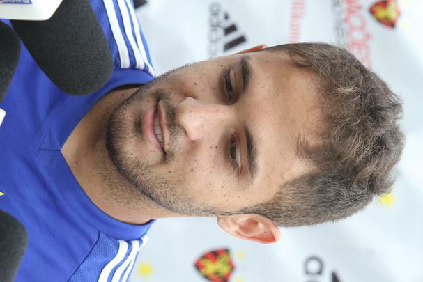 Eduardo Baptista comanda treino no CT de Paratibe