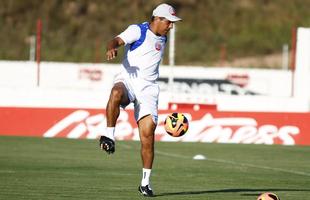 Depois de Mancini, Silas dirigiu o Timbu em nove partidas, conseguindo apenas duas vit�rias, quatro empates e tr�s derrotas. Um fraco aproveitamento de 37%. Foi demitido no dia 2 de junho de 2013