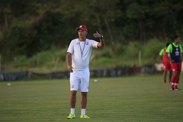 Em seguida, Lisca veio novamente para o Náutico. O fim foi o mesmo de todos os seus antecessores. Acabou demitido. Nesta segunda passagem, ele esteve à frente do time em 35 jogos, sendo 15 vitórias, oito empates e 12 derrotas. Teve um aproveitamento de 50,47%