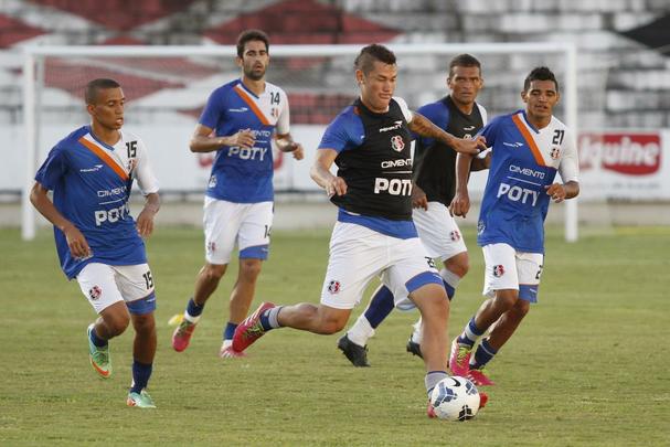 Tricolor se reapresentou após a vitória no clássico com o Náutico