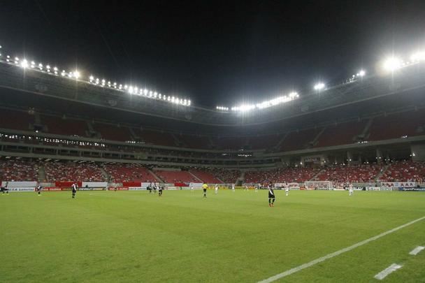 Time alvirrubro é derrotado em casa por 1 a 0