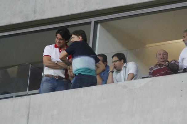 Time alvirrubro é derrotado em casa por 1 a 0