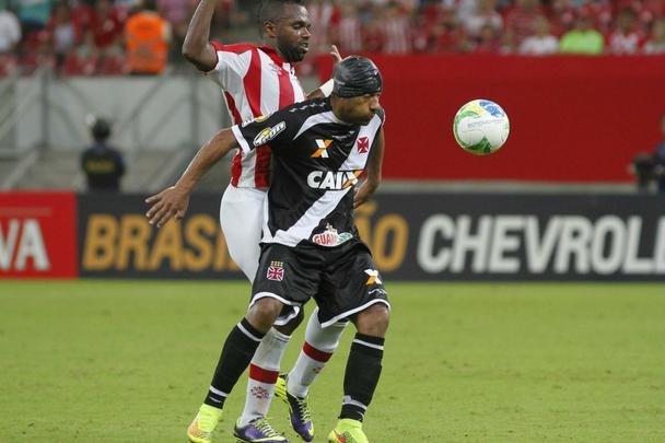 Time alvirrubro é derrotado em casa por 1 a 0