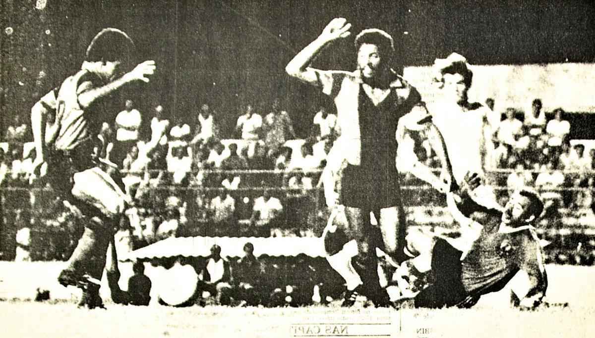 No Campeonato Pernambucano de 1982, o bis perde para o Nutico por 9 a 0
