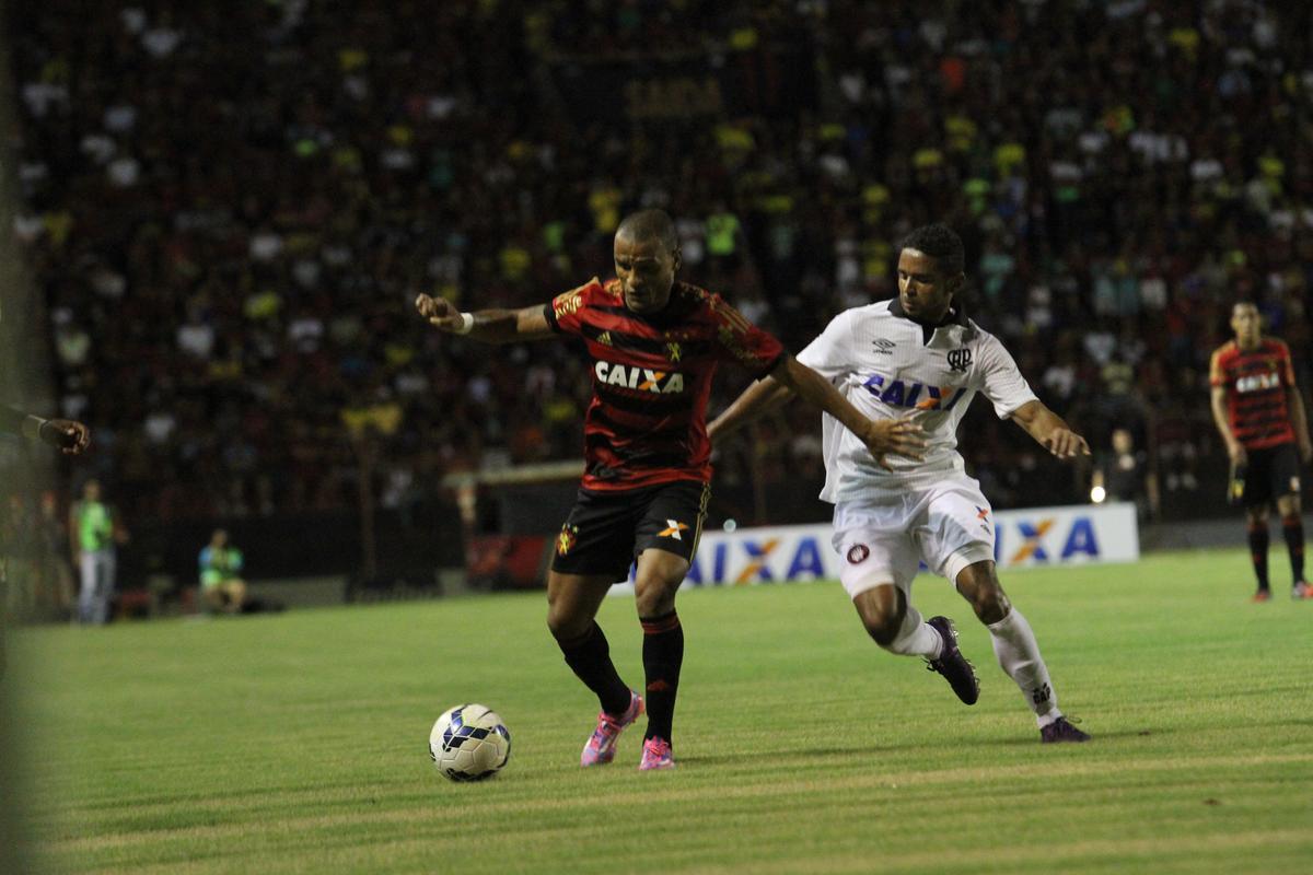 Sport saiu atrs do placar e buscou empate com o Atlitico-PR na Ilha do Retiro com gol do estreante Rgis