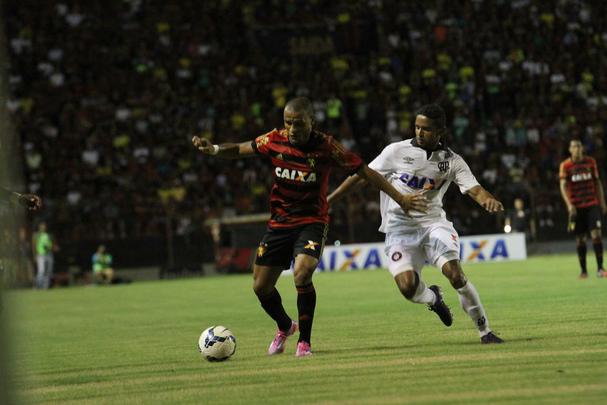 Sport saiu atrs do placar e buscou empate com o Atlitico-PR na Ilha do Retiro com gol do estreante Rgis