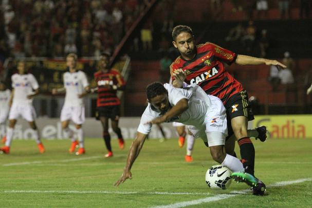 Sport saiu atrs do placar e buscou empate com o Atlitico-PR na Ilha do Retiro com gol do estreante Rgis