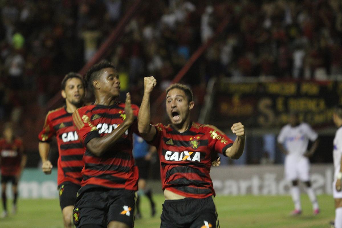 Sport saiu atrs do placar e buscou empate com o Atlitico-PR na Ilha do Retiro com gol do estreante Rgis