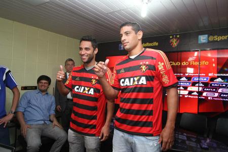 Veja fotos da apresentao de Diego Souza e Ibson pelo Sport