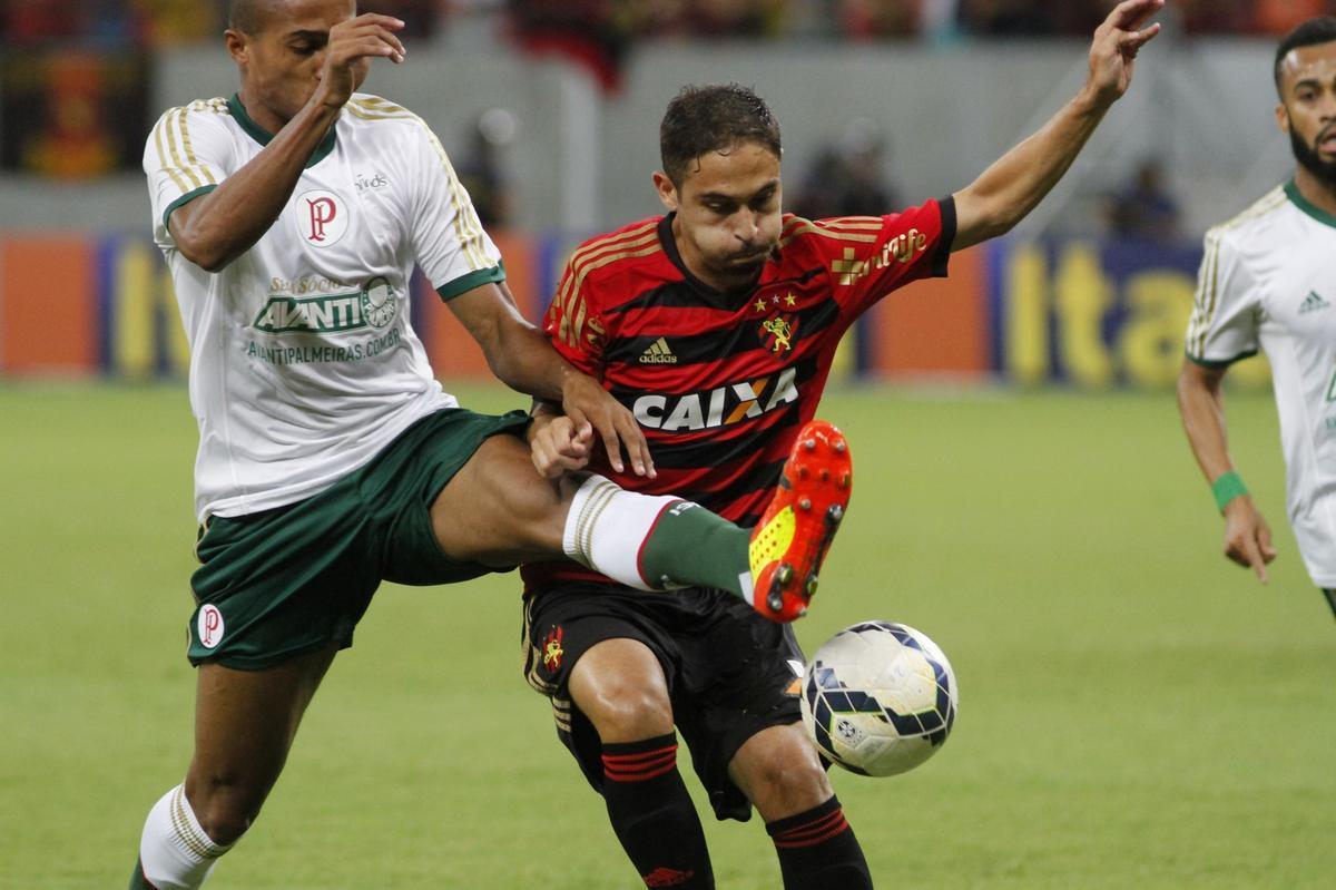 Na Arena Pernambuco, o Rubro-negro voltou a vencer na Srie A do Campeonato Brasileiro e empurrou o Verdo para a lanterna da competio.