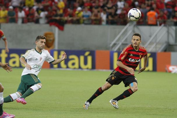Na Arena Pernambuco, o Rubro-negro voltou a vencer na Srie A do Campeonato Brasileiro e empurrou o Verdo para a lanterna da competio.