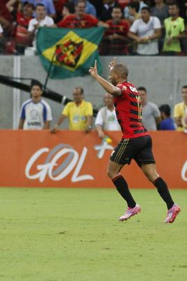 Na Arena Pernambuco, o Rubro-negro voltou a vencer na Série A do Campeonato Brasileiro e empurrou o Verdão para a lanterna da competição.
