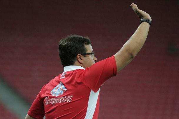 Timbu recebeu o Bragantino na primeira partida do 2 turno da Srie B e no saiu do 0 a 0.