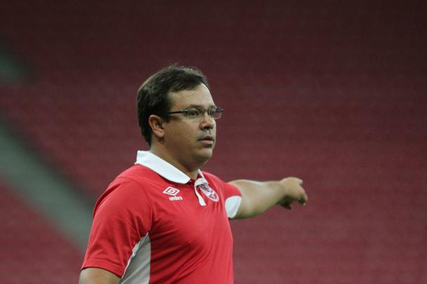 Timbu recebeu o Bragantino na primeira partida do 2 turno da Srie B e no saiu do 0 a 0.