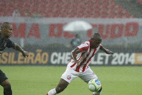 Timbu venceu o alvinegro cearense por 2 a 1 com dois gols do atacante Sass