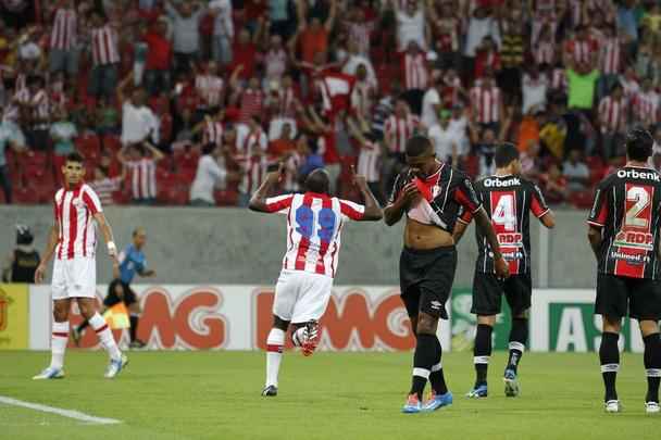 Na Arena Pernambuco, o Timbu no resistiu ao time catarinense e se afastou do G4. Os gols da partida foram marcados por Sass e Edigar Junio (duas vezes).