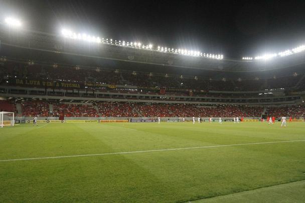 Na Arena Pernambuco, Leo e Colorado no conseguiram sair do zero em uma partida muito equilibrada. O jogo contou com o retorno de Diego Souza aos gramados aps leso e com vaias ao tcnico leonino Eduardo Baptista