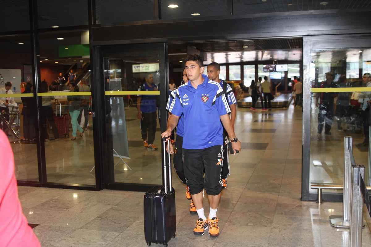 Delegao do Sport retorna ao Recife aps derrota para o Bahia na Arena Fonte Nova
