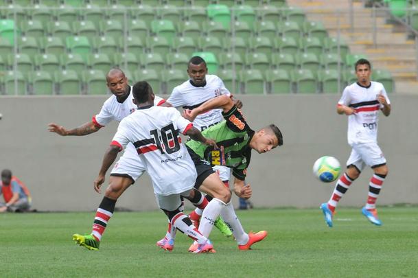 Tricolor sofreu o gol no primeiro tempo e não conseguiu reagir. Acabou saindo de campo derrotado