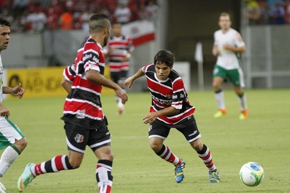 10/05

Santa Cruz 0 x 0 Luverdense

Pela quarta rodada da Srie B, o Santa Cruz recebeu a Luverdense, mas desta vez no saiu de campo com a vitria. Mas tambm no perdeu. Em uma partida truncada, terminou no 0 a 0