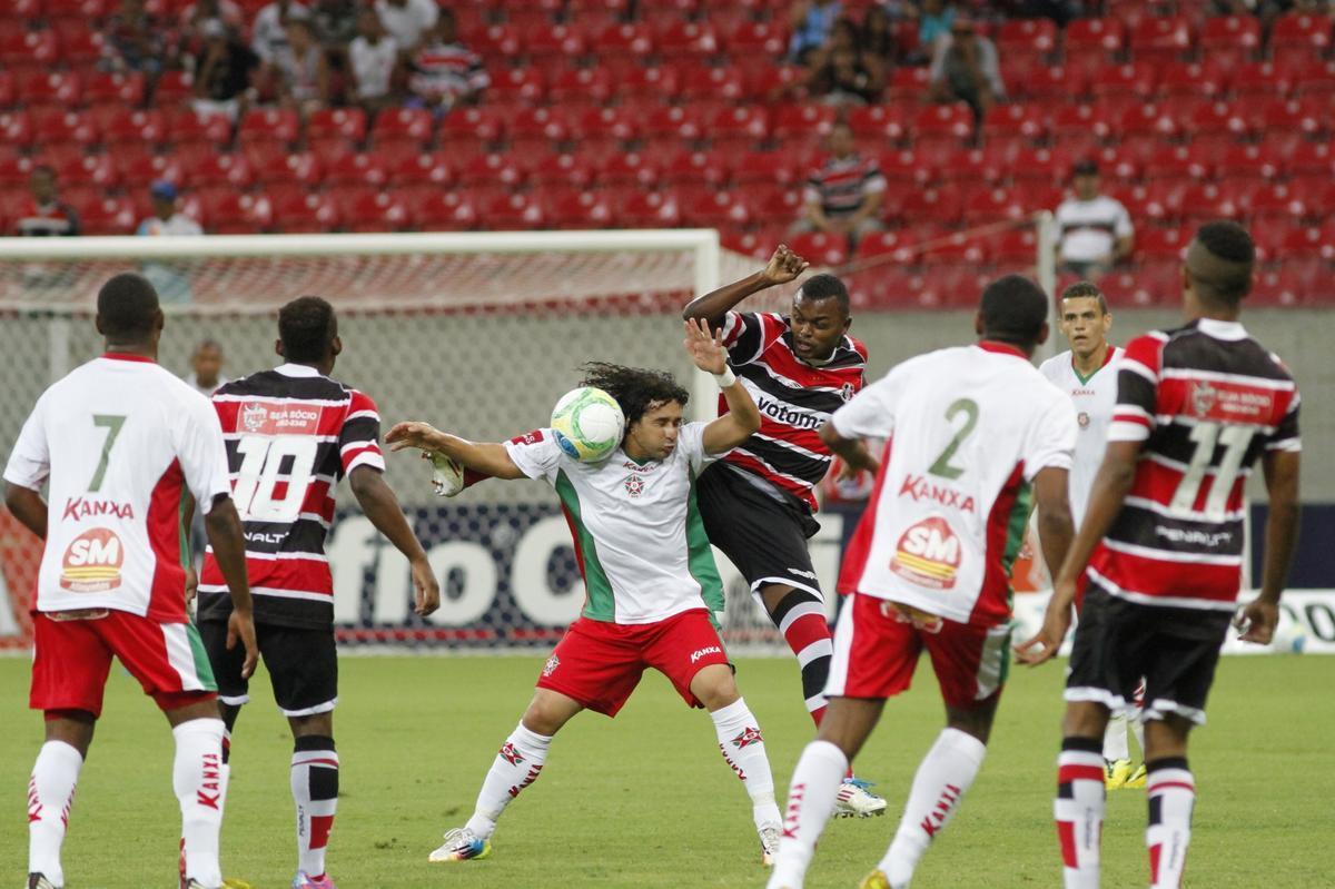 Com trs gols no primeiro tempo, Tricolor superou equipe mineira na Arena Pernambuco
